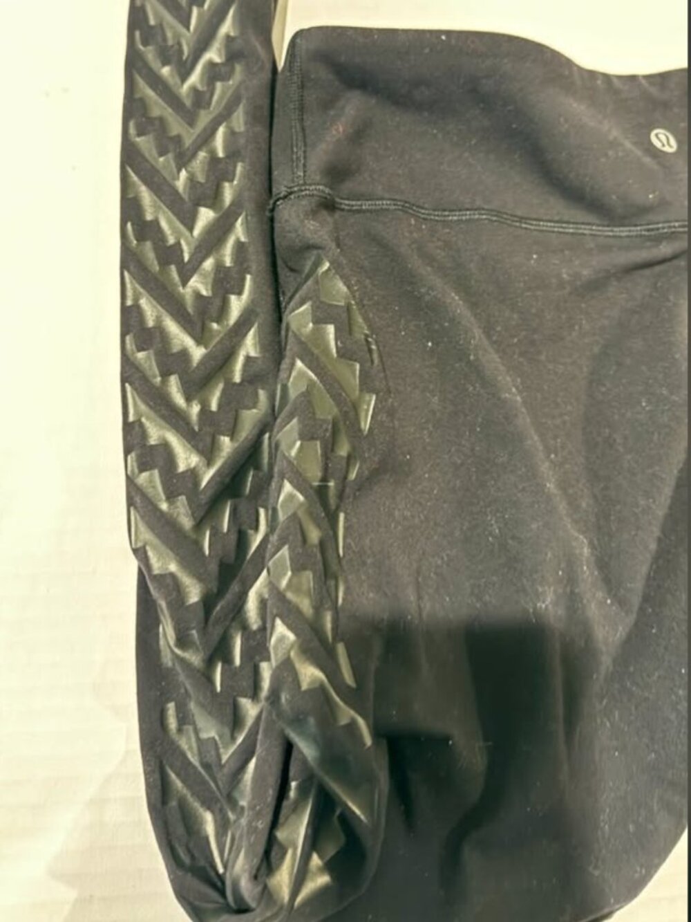 Lululemon Women's Leggings (Size 8) Black WunderUnder Aztec Print Faux Leather - Picture 3 of 5